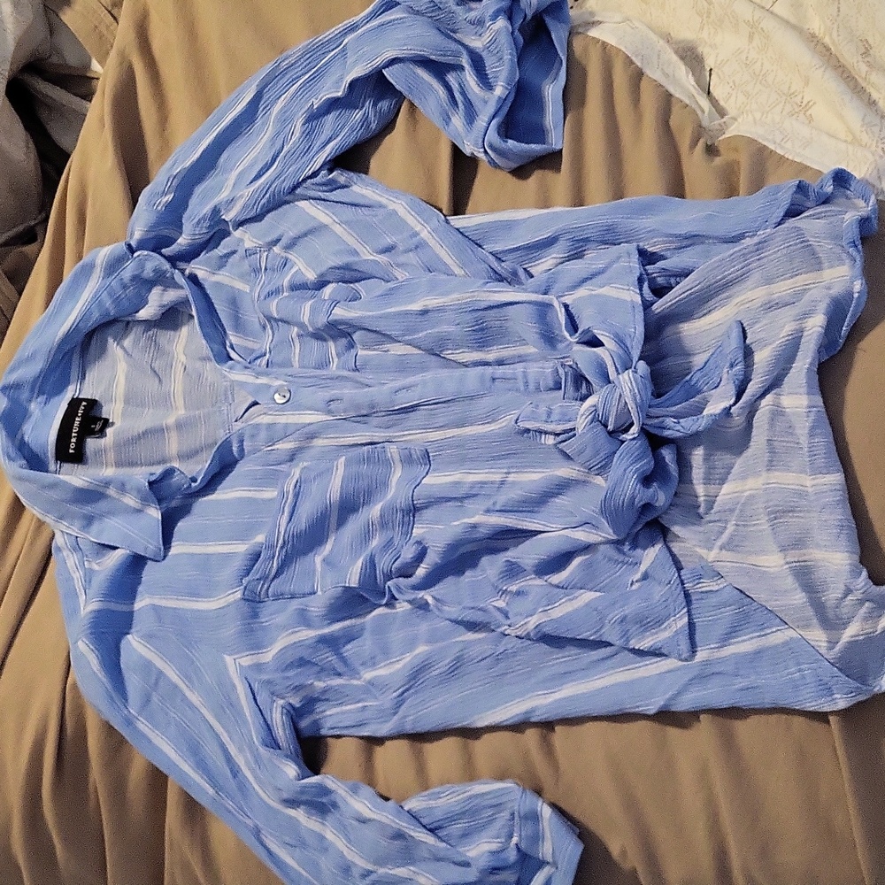 Stitch Fix Fortune + Ivy Blake Tie Front Blouse in Light Blue Small